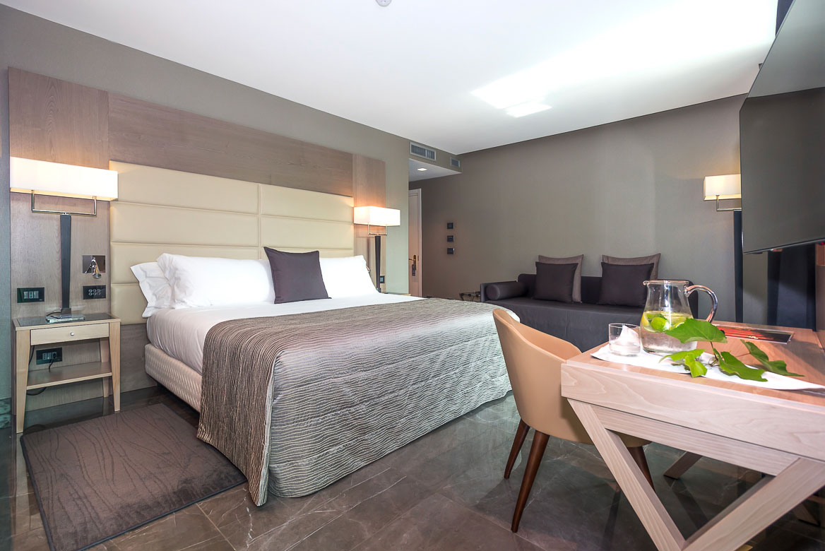 Elegant Mini Suite